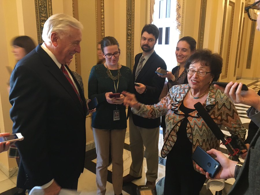 ELnSj2sWsAwVz79?format=jpg&name=900x900