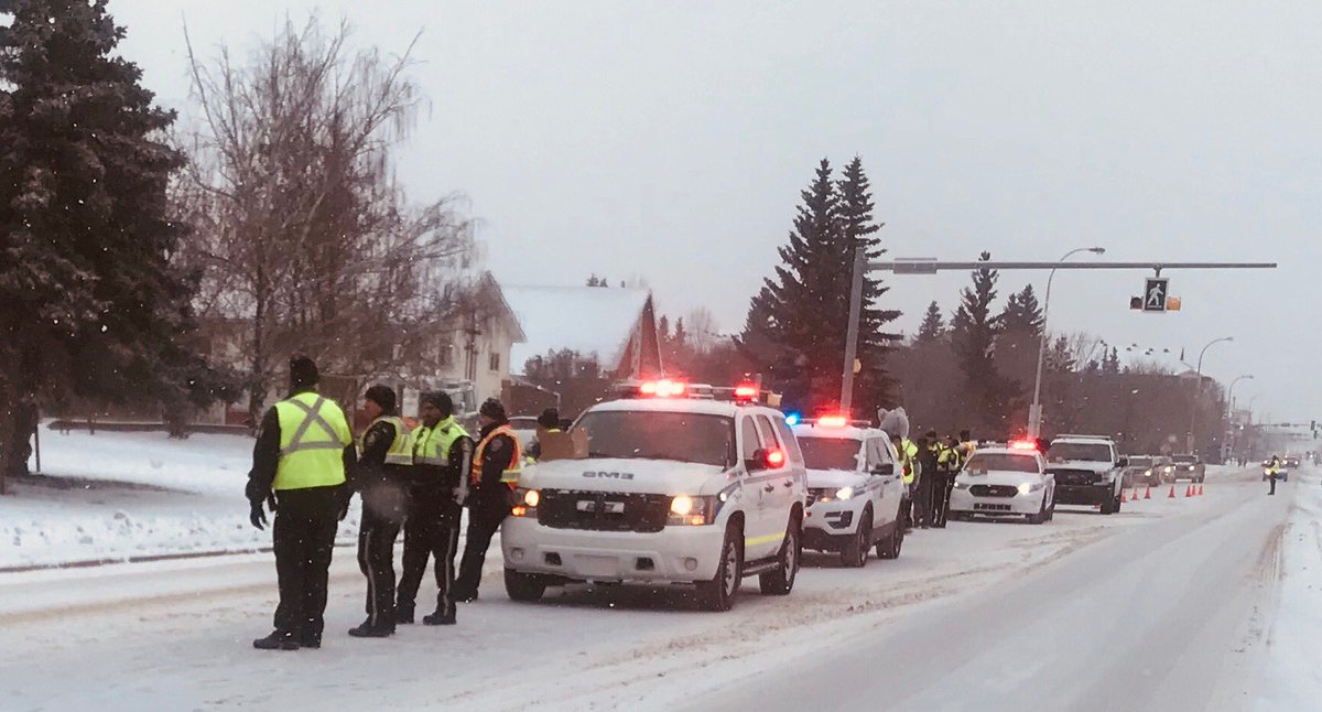 PiersonDallas's tweet image. Wishing everyone a safe holiday season at the 2019 Candy Cane Campaign ⁦@CityofGP⁩ with ⁦@ahs_ems⁩, AHS Health Promotions, Grande Prairie Fire, RCMP &amp;amp; City Enforcement Services. Thank you ⁦@remsfoundation⁩ for your support
