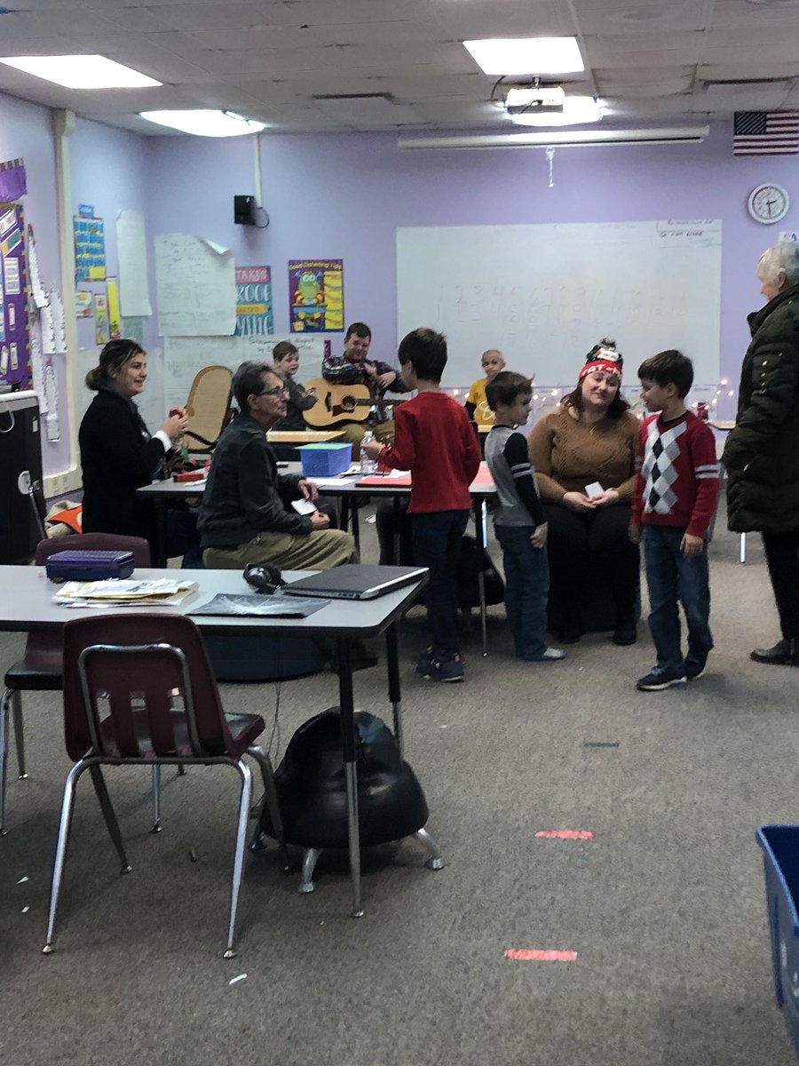 TracyGerardi's tweet photo. Joy’s kindness challenge today was passing out candy canes with sweet little notes & pictures to the teachers. This was their favorite challenge yet! #BURocks #kindnesself #spreadingkindness https://t.co/GOmhnTxMW0