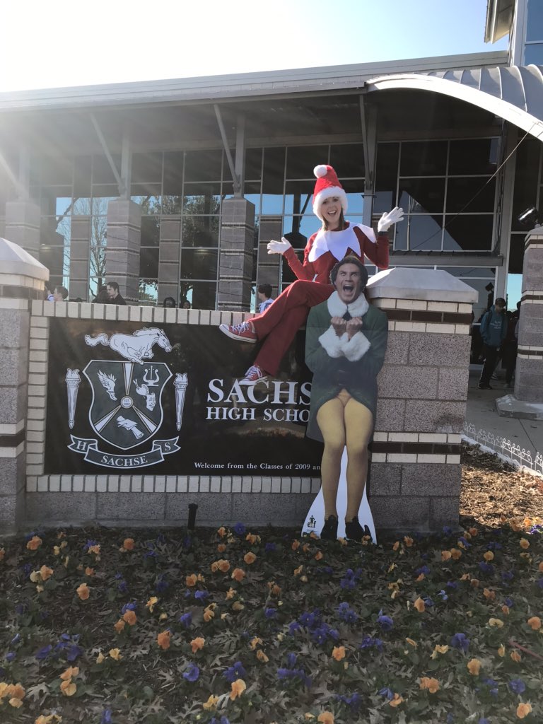 Tata05's tweet photo. Sachse HS very own Elf on a Shelf. #SHS_Mustangs #KDeLozierTeach https://t.co/4tSmaYtNZg