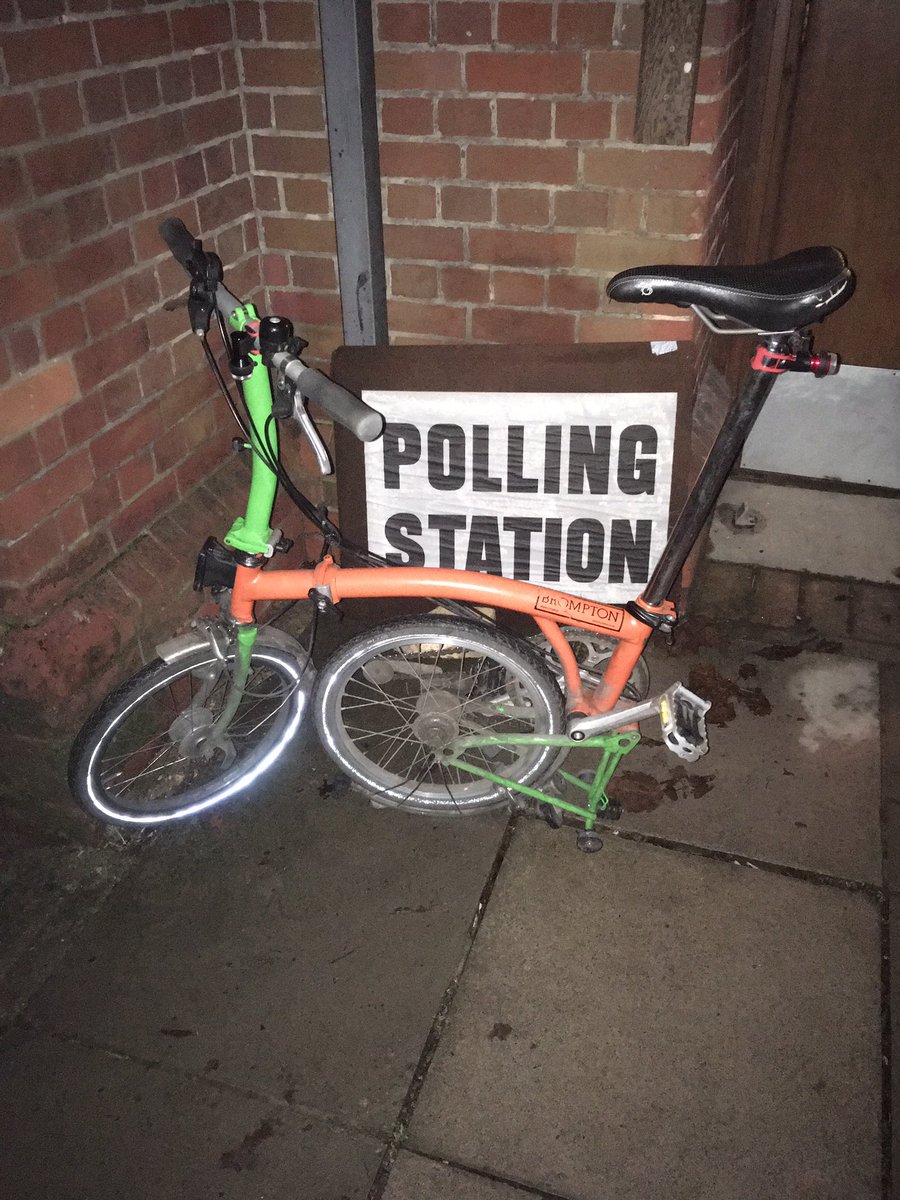 nodeJay's tweet photo. #BikesAtPollingStations
@alanwhiteheadmp
@UKLabour
#GetBrexitStopped
#Remain https://t.co/AfjxdZMVGt