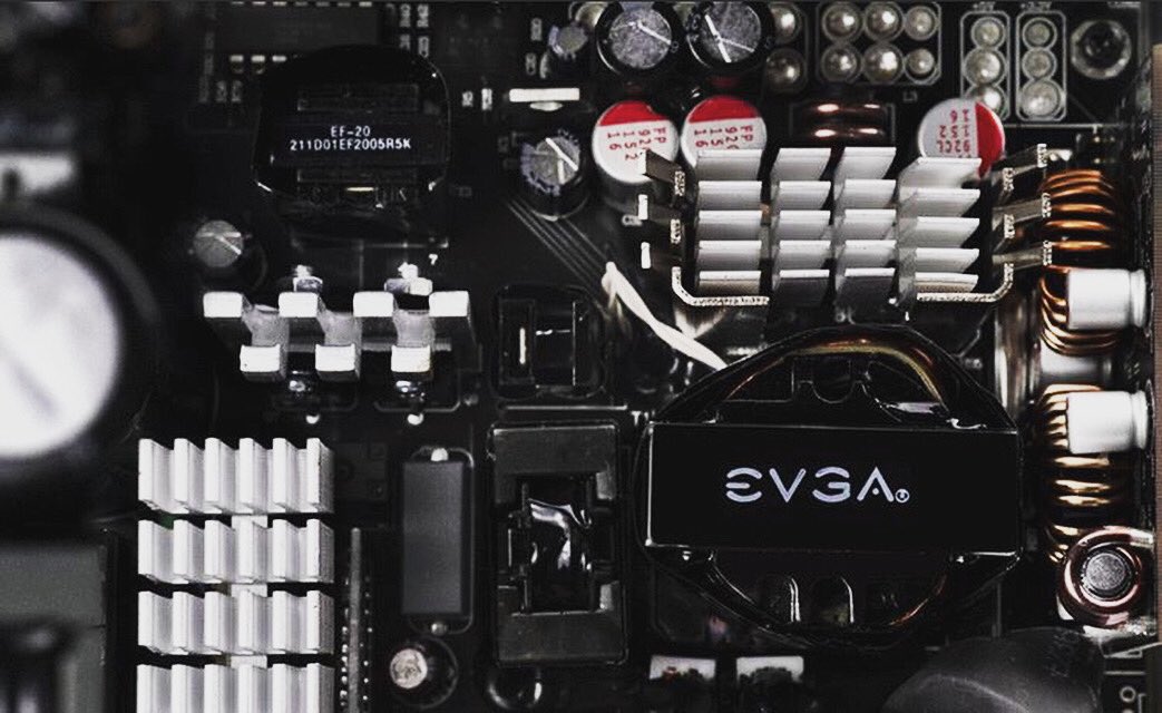 Novas fontes de alimentação EVGA Supernova GA. Com certificação 80 Plus Gold, capacitores 100% japoneses, fan de rolamento duplo e design totalmente modular, esta fonte foi projetada para uso prolongado, com garantia de 10 anos.
#evga #evgabrasil #teamevga #evgasupernova #80plus