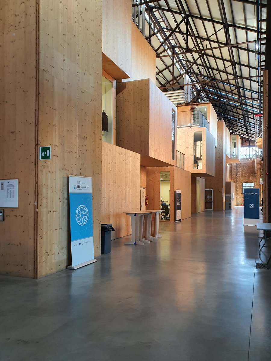 squiseat_'s tweet photo. 📍 Conclusa la prima fase di @UpideaP, programma di accelerazione di #startup organizzato da @UnindustriaRE e @LUISSEnLabs al @Rei_innova!⁣
👨‍💼 Presentato @squiseat_ ad @5anatre, il #managingDirector di @luissenlabs, ricevendo apprezzamenti e critiche costruttive!
#SquisEat #Lean https://t.co/m3zs6XTfGv