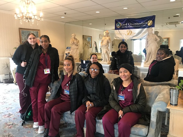 CityofBptCT's tweet photo. Harding High School students at Lord Chamberlain Nursing &amp; Rehabilitation Center excited to begin the Certified Nursing Assistant Program! #HardingHighSchool #Harding #CertifiedNursingAssistant #CNA #BPTSchools #BPTProud #Bridgeport https://t.co/atNtSVNDZj