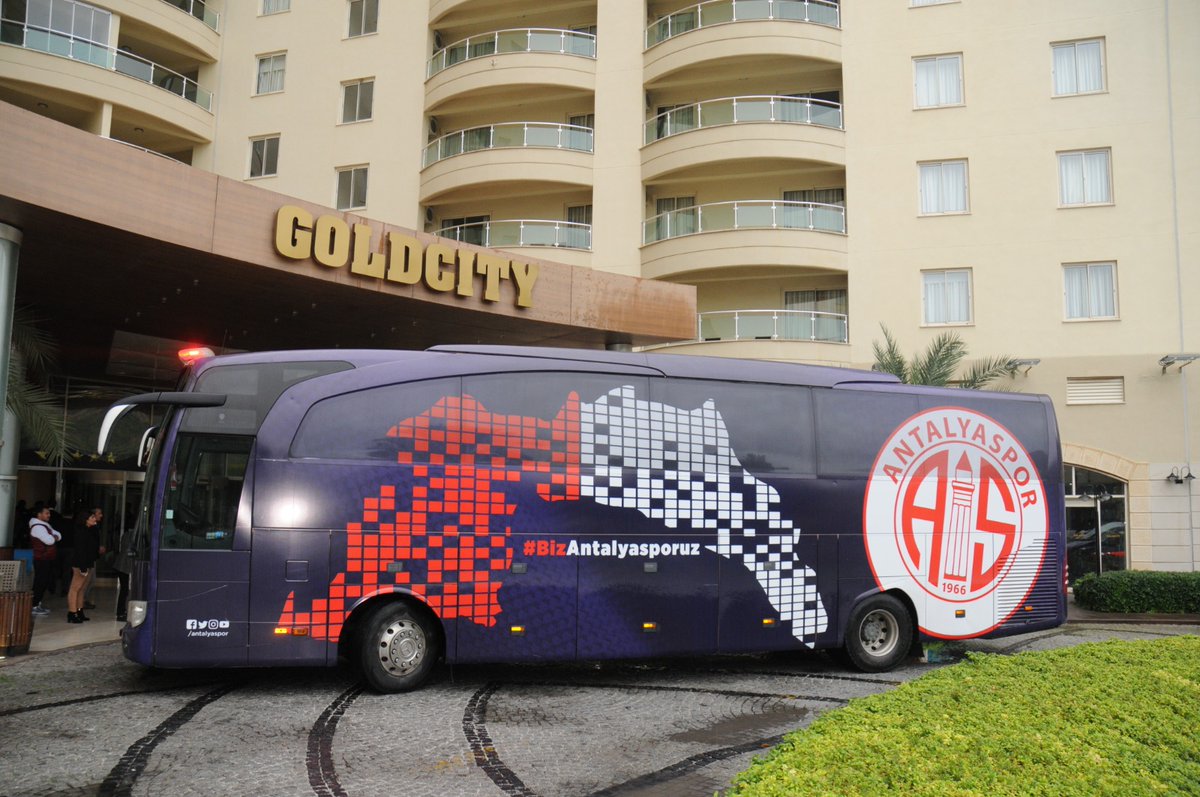 Aytemiz Alanyaspor ile oynayacakları maç öncesi Antalyaspor tesisimize giriş yaptılar. 
#goldhotels #goldcityhotel #alanya #alanyaspor #football #aytemizalanyaspor #superlig #antalyaspor #antalya #visitantalya #antalyacity