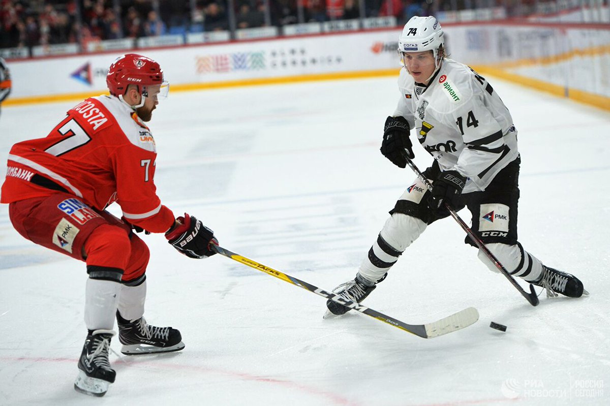 хоккей кхл автомобилист трактор. хк автомобилист против трактор. хоккей кхл автомобилист трактор. команда по хоккею трактор автомобилист. автомобилист хоккейный клуб.