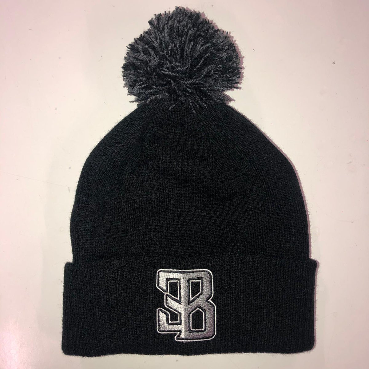 CEdwardsBoxing's tweet photo. 🥊💥
https://t.co/POi0FuD7PC

COMPETITION TIME 

Retweet and like this tweet for a chance to win the new Edwards Brothers Winter Hat! 

There will be 10 Winners and this will be announced on the 20th December! 
#TeamEdwards https://t.co/7IHKJFDtcM