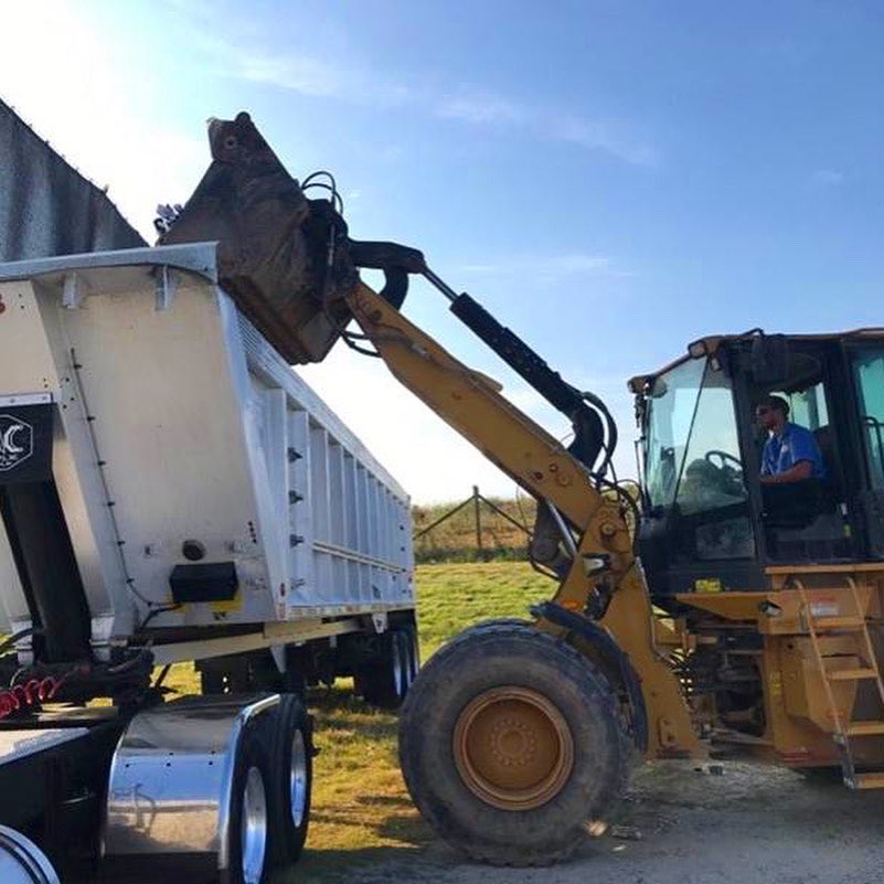 rowancountync's tweet photo. DYK RoCo averages 60 tons of glass per month that will be recycled? Enviro Mgmt Director Caleb Sinclair presents about RoCo’s success in developing a sustainable, cost-effective program for recycling glass, which is accepted at all County ♻️ sites: https://t.co/8i3szgK0m5 https://t.co/LDkGgNAQj9