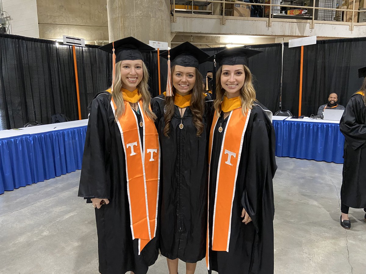 Ktj3's tweet image. Vols forever 🧡 #UTgrad2019 #graduatehooding