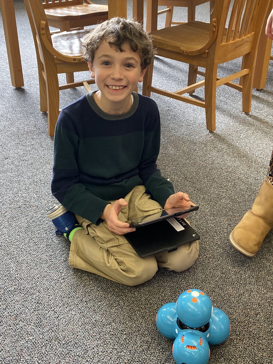 StephanieGWade's tweet image. Hour of Code @JCJaguarLMC @JCESJaguars! I loved watching @PlayOsmo #CodingJam