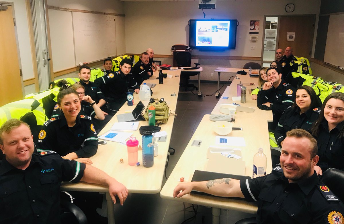 PiersonDallas's tweet image. #yourEMS ⁦@ahs_ems⁩ welcomes our Dec 2019 recruit class to the North Zone Team!