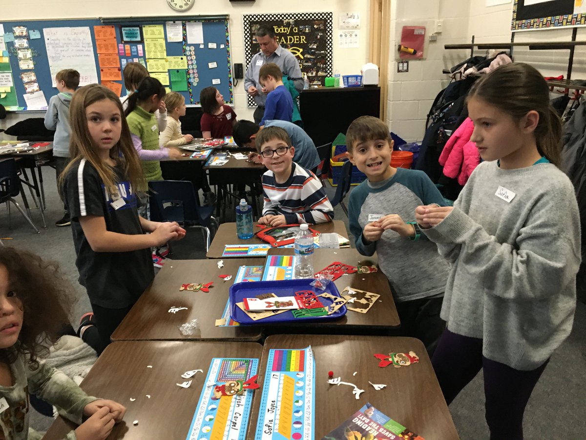 MrsSnader_D70's tweet photo. Enjoying holiday ornament making and our Nora Friend, Avery!#d70raptors, #d70shinyapple https://t.co/KMdV2N8x2Y