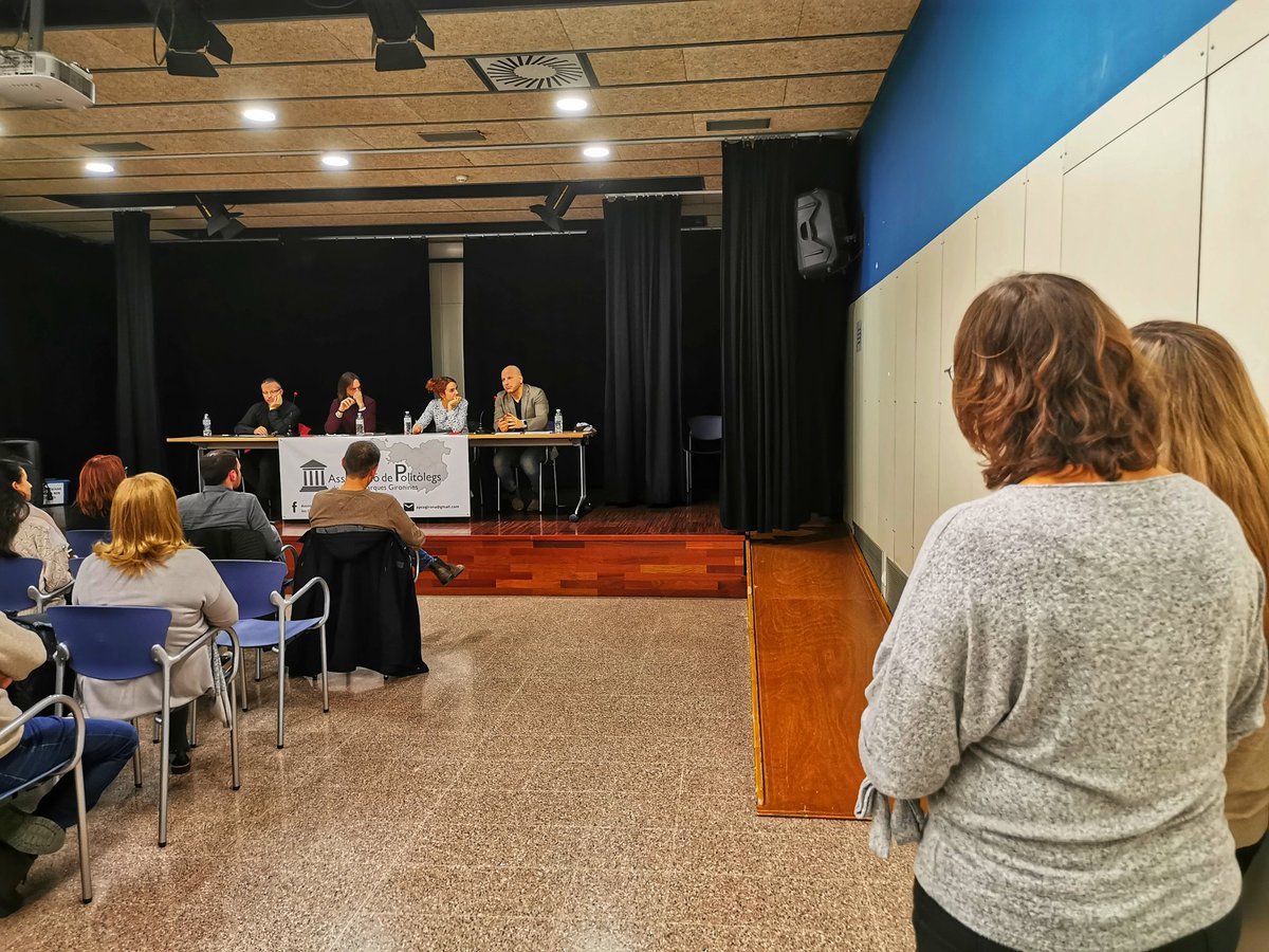 APCOGirona's tweet photo. Moltes gràcies a tots els assistents/es, ponents i membres per haver participat en aquest acte tan especial! 👏🏽👏🏽

Comencem amb ganes i molta força! 💪🏼 https://t.co/0xSyKIEK3P