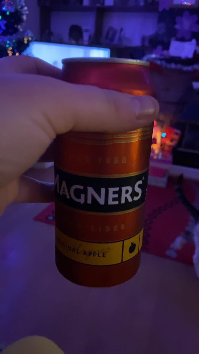 GHomfray's tweet photo. “It’s only shop work they say” after a 12 hour shift a can is delicious 😳😳😳 #maxlife #loveit https://t.co/DSrG5o3qes