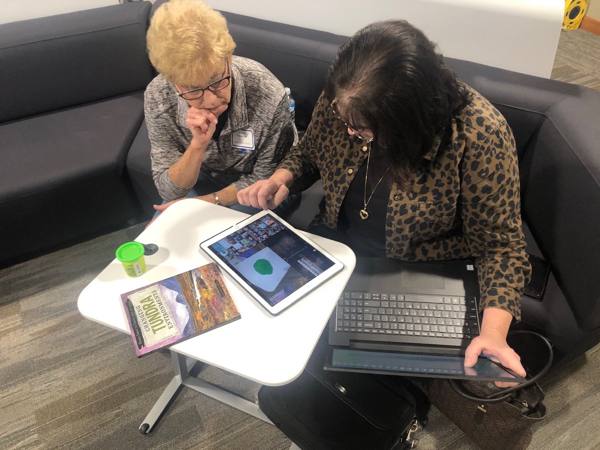 MollyAschoff's tweet image. A great day of collaborating between ⁦@ESU7_NE⁩ and ⁦@Esu8⁩ school librarians today in the new #flexlearning room at #esu8ne