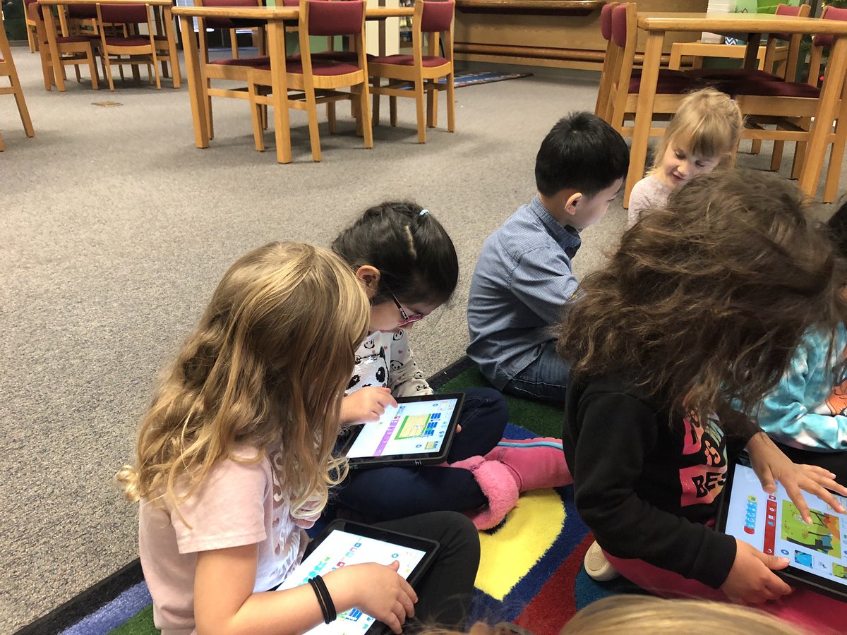 mull_class's tweet photo. Kindergarten and first grade classes learning how to code and program with Scratch Jr. https://t.co/hAEfURelDS