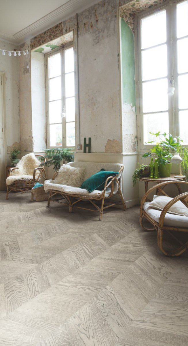 anthony_claxton's tweet photo. Behind door number 9 this week we have Intenso.
Our Quick Step Intenso range is a 14mm engineered chevron style floor, it comes in 4 colours and has a distinctive unique look. #lovemyquickstep #thestartofsomethingbeautiful #quickstep #flooring #intenso https://t.co/RXN5362rsd