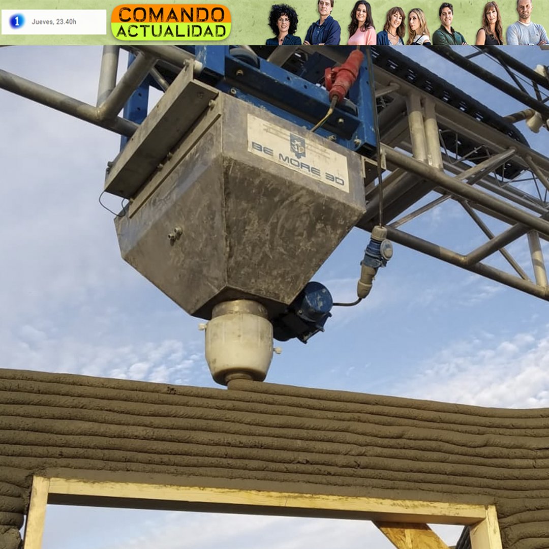 It3dgroup's tweet photo. En 30´la impresora 3D de hormigón de @bemore3d en #comandoactualidad @rtve @comandotve | uno de los robots que ya se están implantando en nuestro país y que van a suponer profundos cambios sociales. IT3D GROUP https://t.co/n7oEC0wSHV
#it3dgroup #bempro2 #rtve #bemore3d https://t.co/HTh4tyuBPT