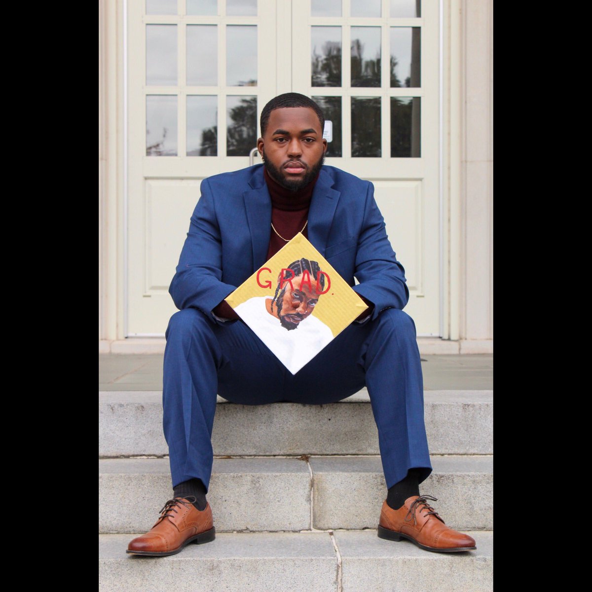 _CWill1's tweet photo. Sometimes I Laugh with God about how you can’t Stop Me !🎓
•
•
•
#FirstGenGrad
#BlackExcellence🎓
#MRYC✌🏾 https://t.co/dQJTwxK30a