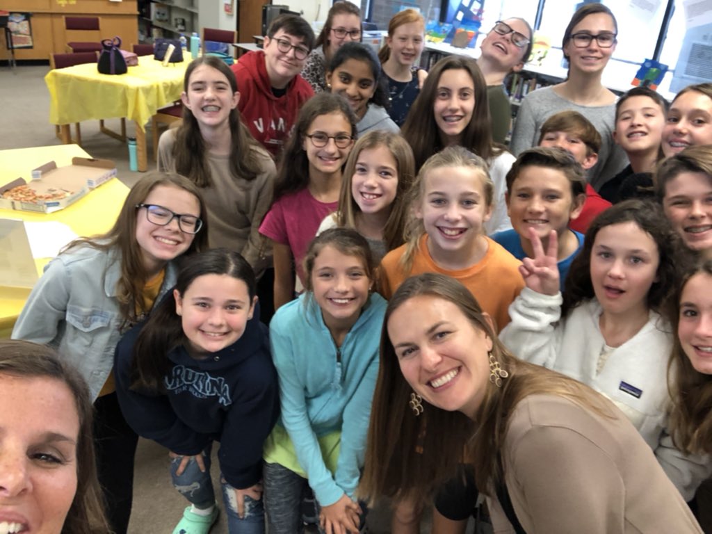 Dusti Bowling 🌵 tweet media