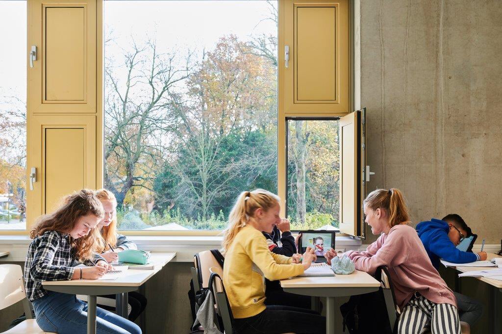Een school met véél daglicht waar je gewoon vrolijk van wordt. We wensen het <a href="/wellantcollege/">Wellantcollege</a> in Naarden een mooie toekomst met hun nieuwe duurzame gebouw!
team4.nl/nieuws/actueel…
