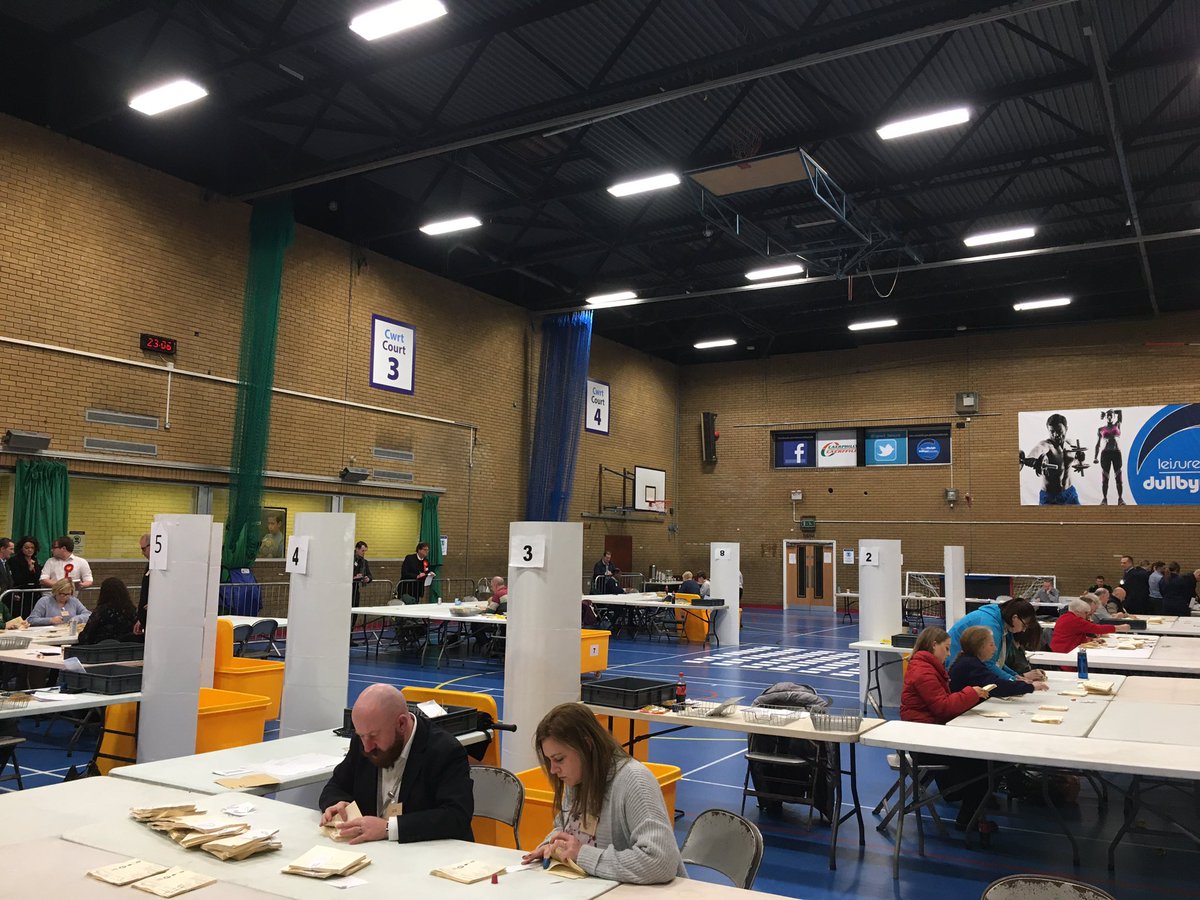 typicallyholly's tweet photo. Counting has begun! Will Caerphilly remain a Labour seat despite the exit poll? #SkyNewsDCP #GeneralElection2019 #GE2019 #skynews https://t.co/cexNhtax9g
