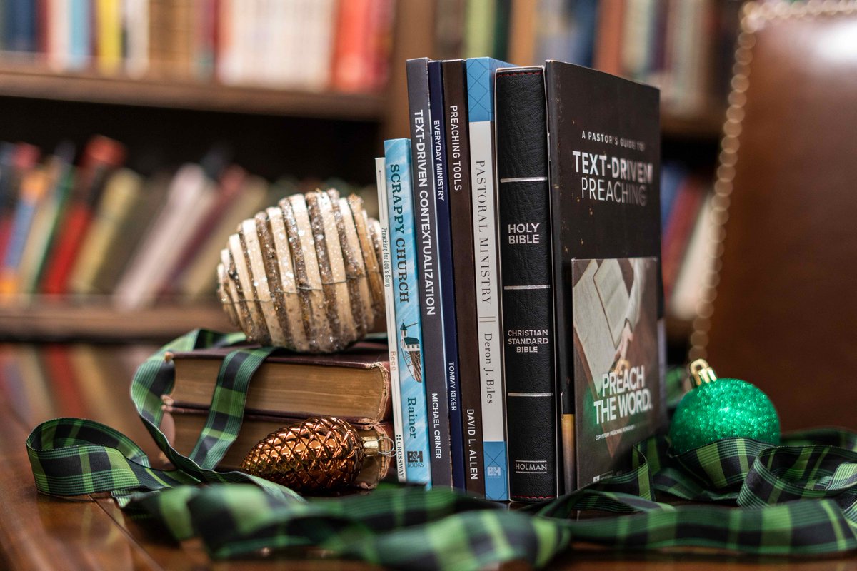 Day 12 of the 12 Days of Christmas!

Like and retweet for chance to win last year's preaching conference swag and 1 free conference registration for #TDPC20!

swbts.edu/events/text-dr…