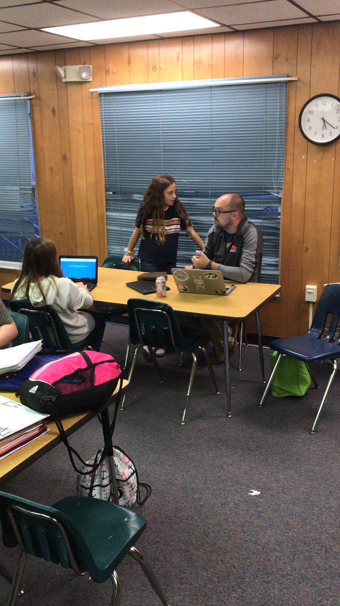 7thsciencepack's tweet photo. With the end of the semester approaching 4H is having data chats with our members so we can lead the pack #onepack #4Hgrowshere https://t.co/cr5VRzbjI1