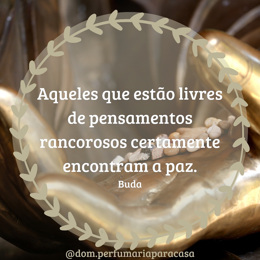 Dom03705594's tweet photo. Final de ano
Época de repensar e refletir sobre tudo que aconteceu.
Não leve mágoas para o ano que vem.
Perdoe a quem te fez mal.

#domperfumariaparacasa 
#pensamentopositivo
#pensenisso 
#reflexão 
#natal
#anonovo 
#vidanova https://t.co/Uh1gmEzBZd