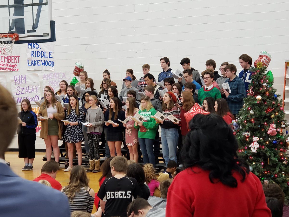 MrScottRolando's tweet photo. We had a great Holiday Hope for Kids party today at Lakeland! It always feels great helping others and making a difference.  @LHS__Leadership @LakelandLHS @PaulSalah https://t.co/r3QtXurL6e