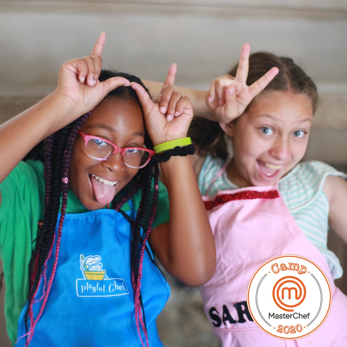 MasterChefJrFOX's tweet photo. Looking for a memorable holiday 🎁 for your child? Look no further than #CampMasterChef!

Save 10% PLUS an additional 5% if you pay in full now through January 2. Enroll now 👉 https://t.co/HsOchWYfdO https://t.co/emfMSQpCQ9