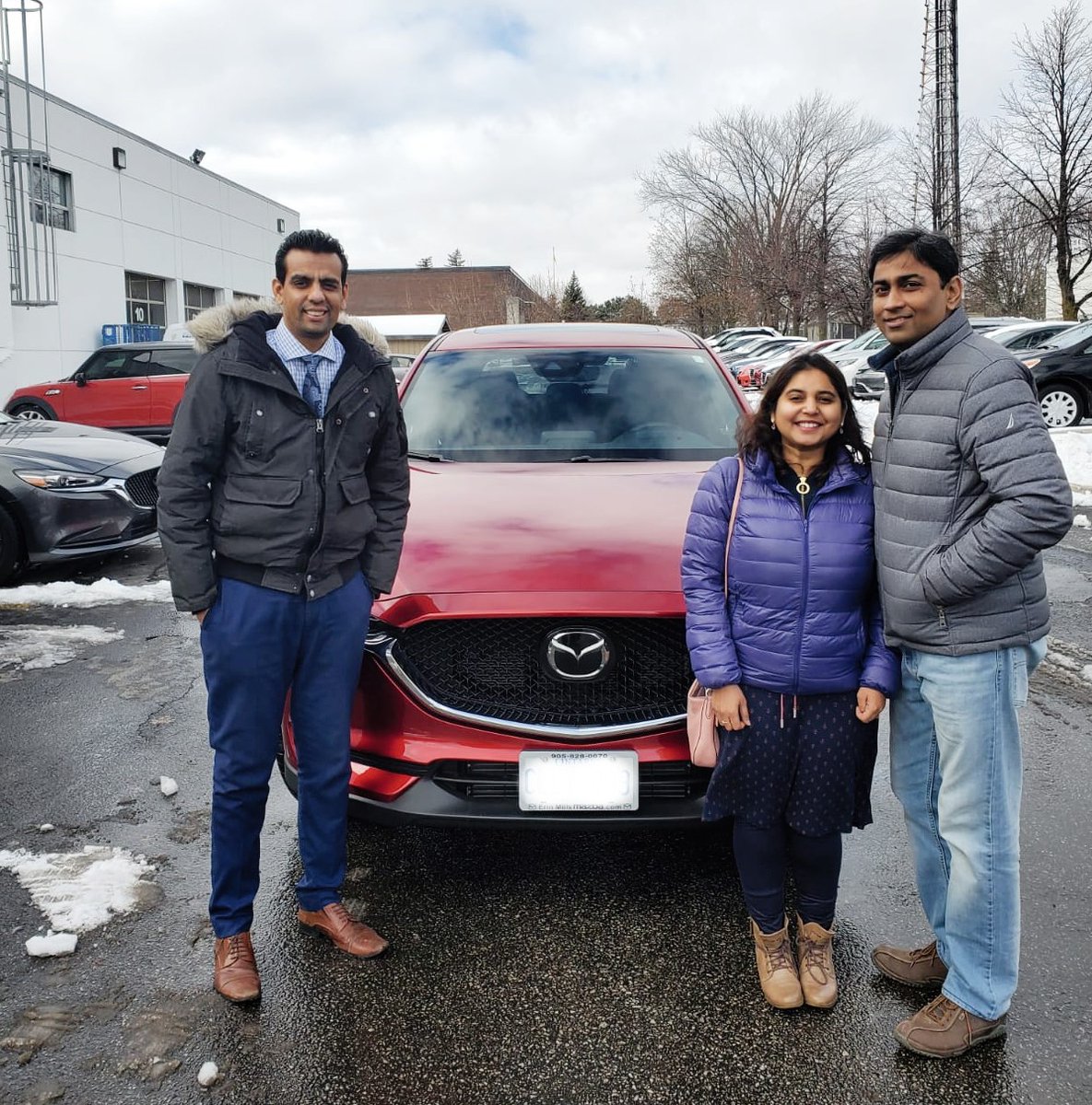 Congratulations and welcome to the Erin Mills Mazda family! 
.
.
.
.
.
.
#souldredcrystalmetallic
#emmfam #mazda3 #cx5 #miata #drivingpassion #kodosoulofmotion #fuelefficiency #cargram #newcardiscounts #2019carsale #yearend #mazdayearend #m3 #dealersinmississauga