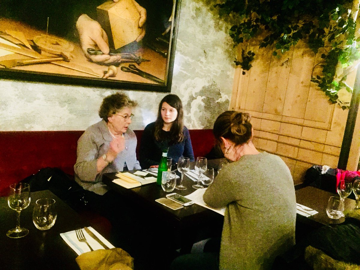 EELVParis12's tweet photo. 🌿💚 Ce soir beaucoup de monde à la réunion du groupe local et les idées fusent ! Beaucoup de nouveaux et nouvelles https://t.co/2zAbAV4Yp5 pour rejoindre la dynamique de l’écologie rassemblée ! Tout est possible 💪#ecologieParis #EcologieParis12 #Municipales2020 https://t.co/fDXspMuFkv