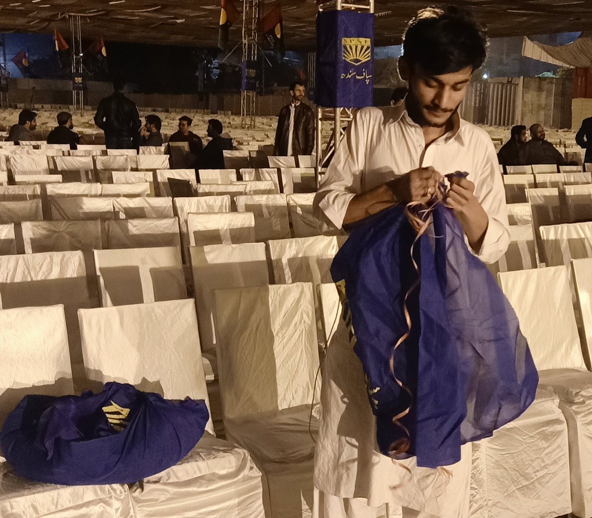 LalaMuradKhan's tweet photo. PSF Commandos Working at 3am For Wokrers Convention At Bilawal House Karachi
Well Done @RaheemBuxmazar2, @JunaidALaghari, @NadirPanhwar1, @Arsalanfatah58, @Bilalmangi4 !!
#RisingSPSF https://t.co/Ql8fpQcEEF