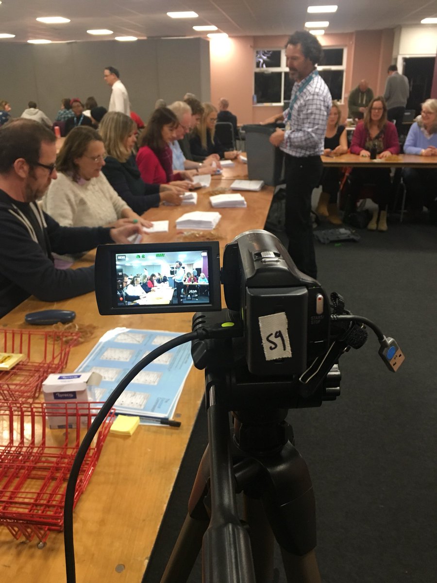 pjkrolcaroline's tweet photo. Polls have closed across the country already. #GeneralElection2019 #GE2019 #skynews #photojstudent #SkyNewsDCP @Ewelina18979174 Devon East Constituency🗳🇬🇧 https://t.co/3if749KQbo