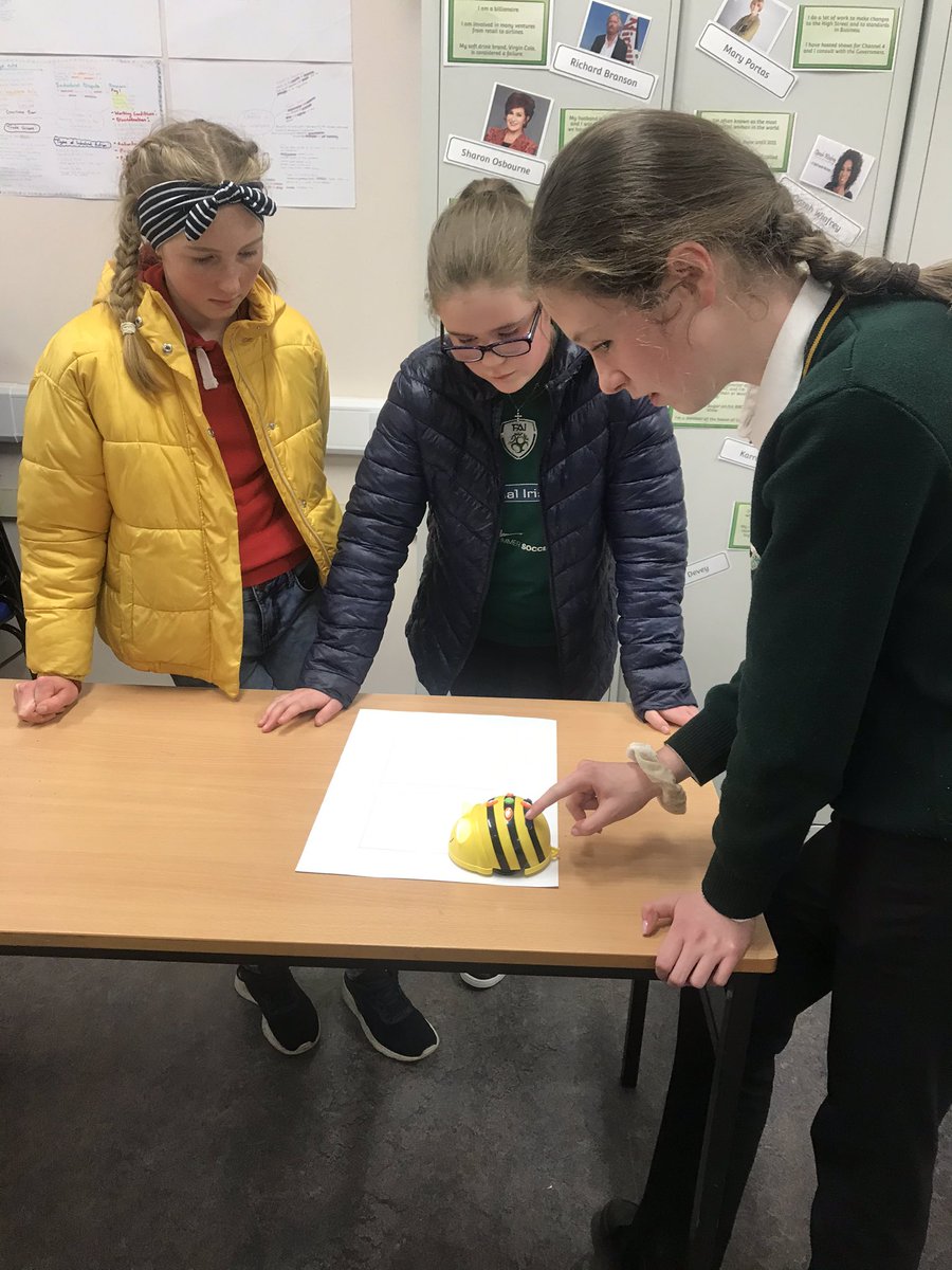 codingstclares1's tweet image. Fantastic evening at our enrolment night @StComprehensive. students taking a tour of the school and getting to see coding in action. Thank you to our mentors and senior prefects and to our TY students for helping with the coding demonstrations  @JctCoding @PDST_TechinEd @accsirl