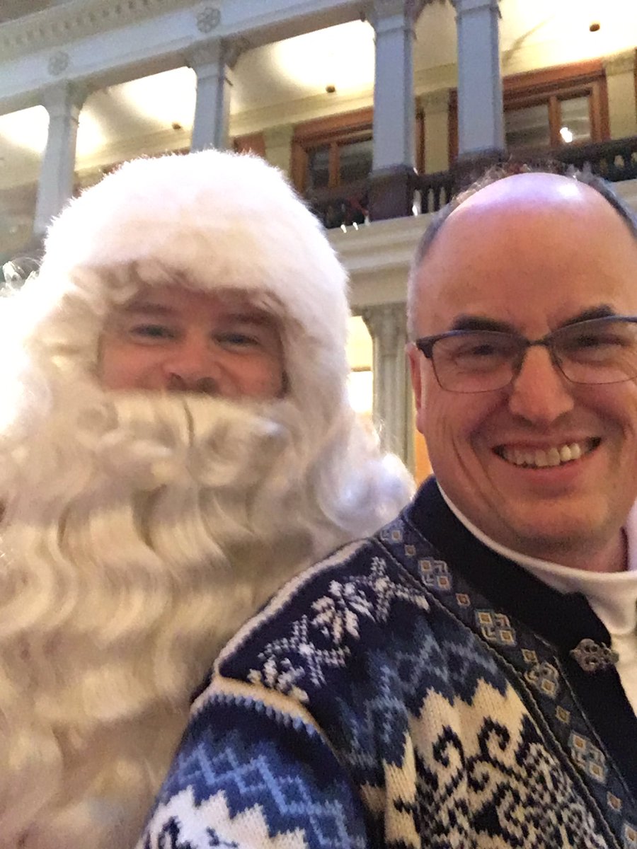 Fun day to see Santa Claus! I’m attending the holiday party for <a href="/SPACC/">St. Paul Area Chamber</a> #druryhotels #spacc