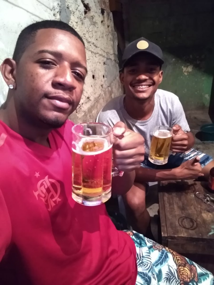 AugustoDennys's tweet photo. Meu maninho brotou aqui em casa 💪🍻💙 https://t.co/Z7ITnUBcJL