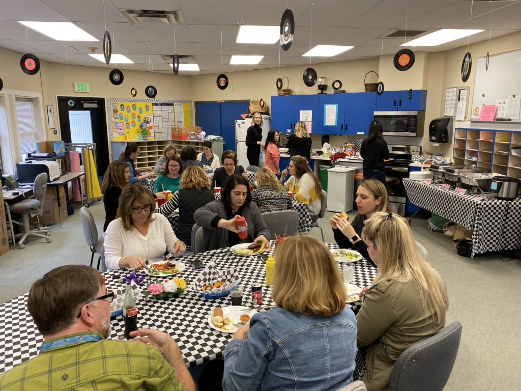 SYSharks's tweet photo. We were so lucky this week to have a delicious lunch prepared by our PTA! And such a cute theme! #weloveourPTA #lunchforteachers #grateful #SRVUSD #gosharks https://t.co/FU7QMk7L9O