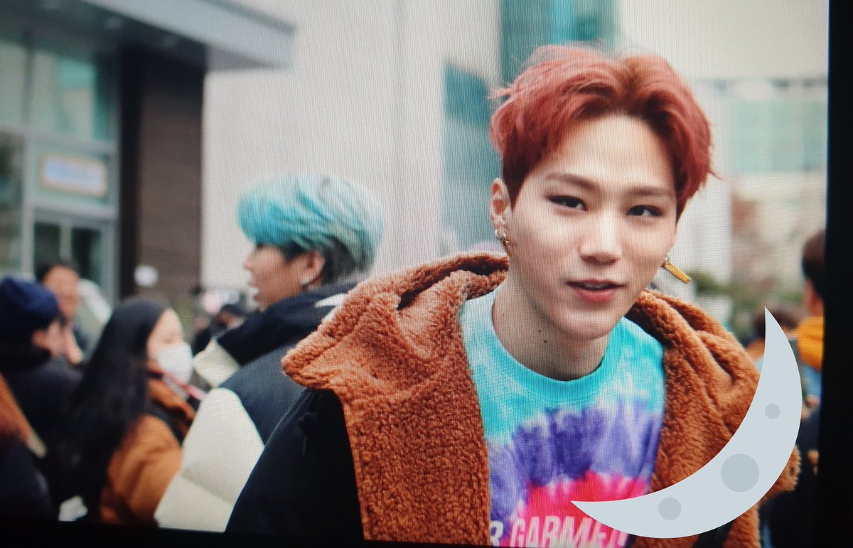 BonneNuit_BC's tweet photo. 191213 뮤뱅 재출근 프리뷰
I love U so much.
#1TEAM #원팀 #BC #비씨 #진성호 #ONE #MakeThis #BonneNuit_BC @1team_twt #1TEAM_Comeback_MakeThis #HisStyle #HisAttitude #Legendary #ThatNewColor https://t.co/IQvwTNtnTn