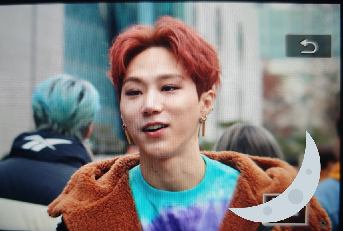 BonneNuit_BC's tweet photo. 191213 뮤뱅 재출근 프리뷰
I love U so much.
#1TEAM #원팀 #BC #비씨 #진성호 #ONE #MakeThis #BonneNuit_BC @1team_twt #1TEAM_Comeback_MakeThis #HisStyle #HisAttitude #Legendary #ThatNewColor https://t.co/IQvwTNtnTn
