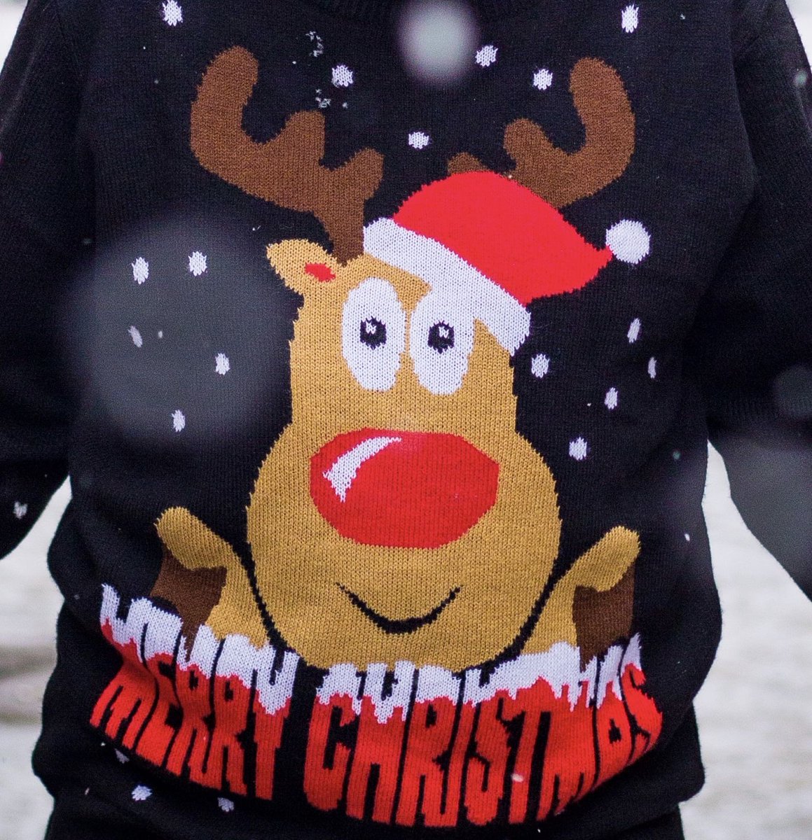 ButtonMarketing's tweet photo. Today is #ChristmasJumperDay in aid of Save the Children UK.
❓Do you dig out your jumper & take part in the day❓Upload a pic of your jumper, Ruby will pick the one she likes the best to win a prize! #MMBapp #marketing #RubylovesChristmas #getstitching #marketingstrategy #App https://t.co/I9MkzuBRfd
