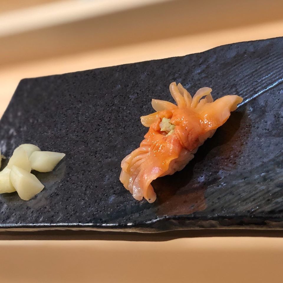 Jazz Singer かづみ ネットtv終了後 お疲れ様 忘年会 赤酢のシャリでお寿司 初めていただきました お米少なめがちょうど良く嬉しい 色々食べれますからね すし有路 銀座 寿司 和食 忘年会 魚介 魚 卵 巻物 雲丹 Sushi Japan Ginza