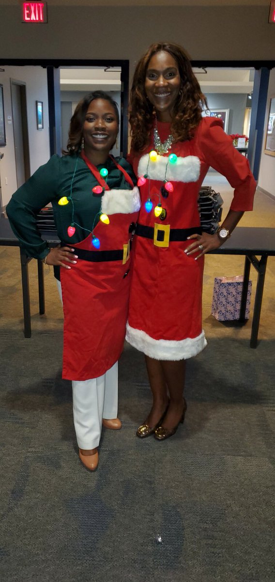 Instructional material review  coupled with holiday cheer!  Great combination for our DCPS principals today. #FestiveFun #dcps