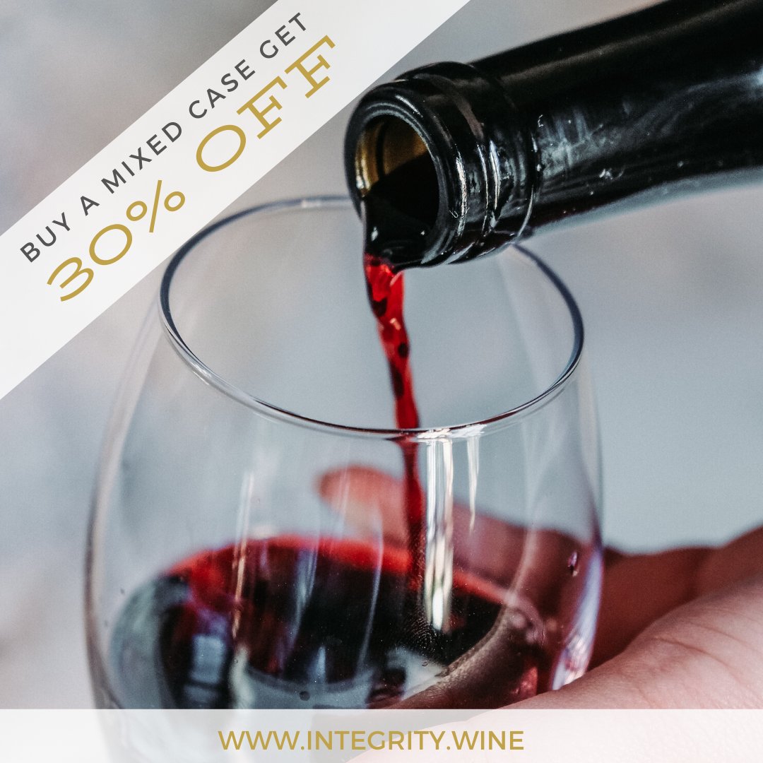 IntegrityWine's tweet photo. When a bottle of #pinotnoir is so good and you keep opening, opening, and opening one after the other… you need a case. Take advantage of our 30% off holiday offer for every mixed case. #wine #wineoffer #holidaygift #cawines #integritywine https://t.co/vVBKcYV5Qz