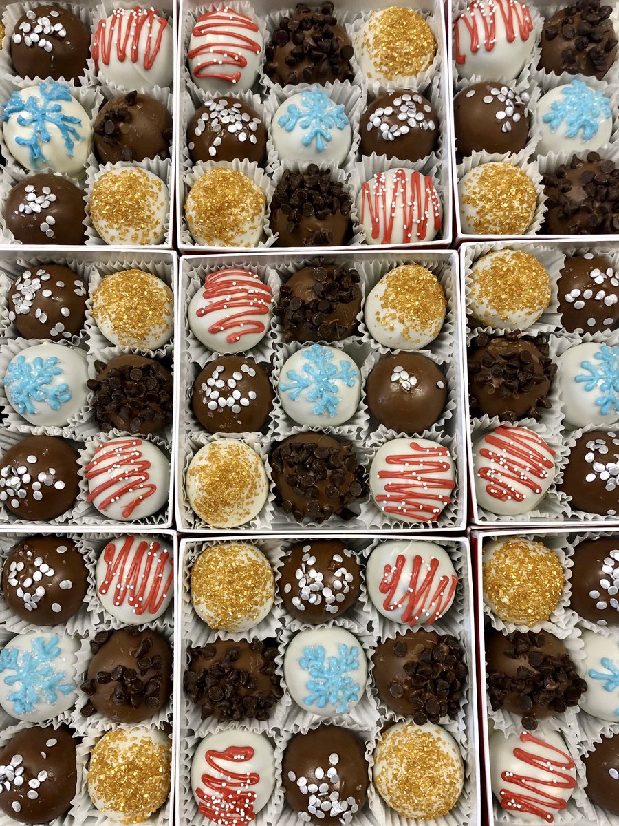 ym_brownies's tweet photo. Truffle heaven. ❤️ #yummy #tistheseason #weship #greatgift https://t.co/j9yj5vKD1Y