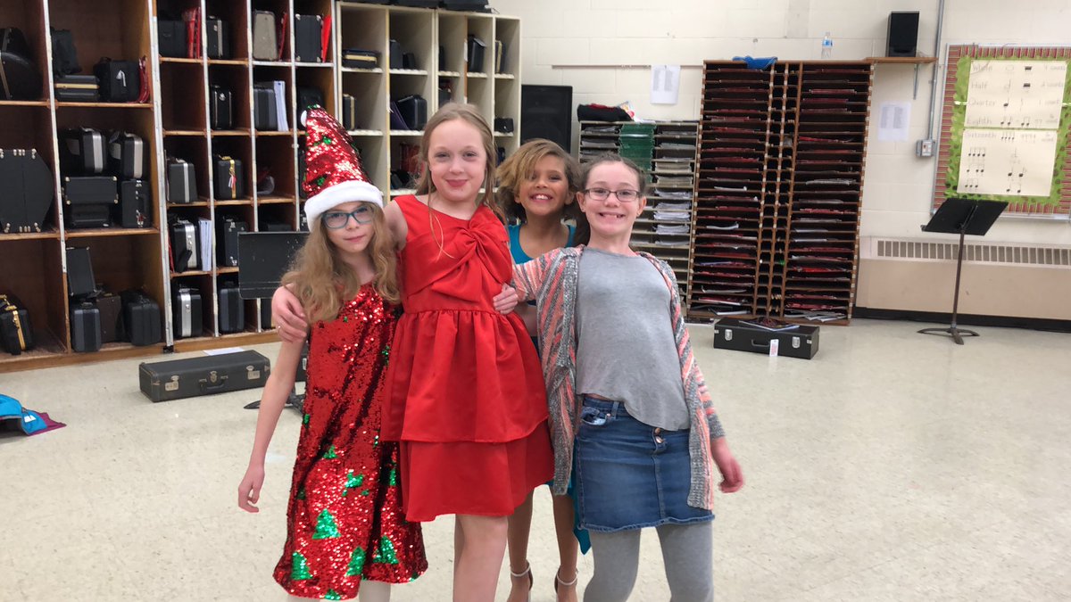 BeccyVerHeul's tweet photo. Winter Concert!  #MELearns https://t.co/9BuJwtx9wq
