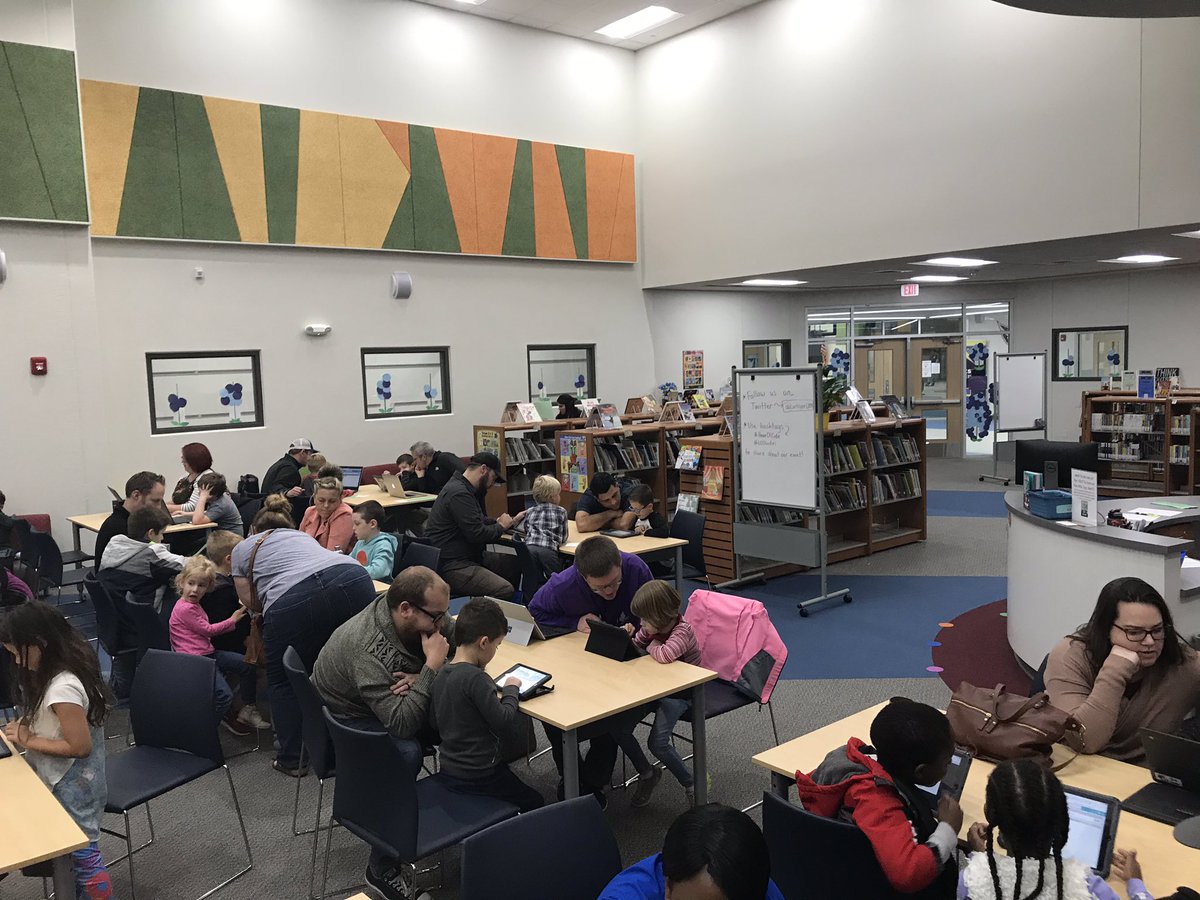 LarkspurLIBR's tweet image. Packed library tonight for @LarkspurES Family Code Night! #WeAreEpic #LISDcodes #leanderisdlib