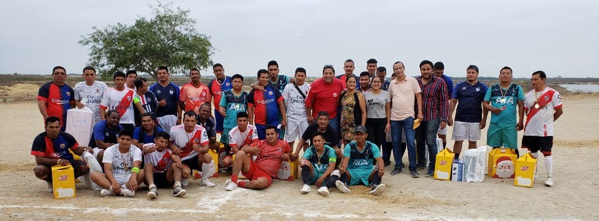 TaurusXavier's tweet image. Agasajo navideño camaronera #Lanec