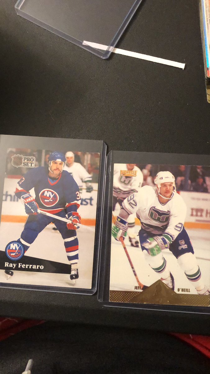 Tparks06's tweet photo. Found these bad boys while looking through my old hockey cards @rayferrarotsn @odognine2 https://t.co/x0u0PiPh6O
